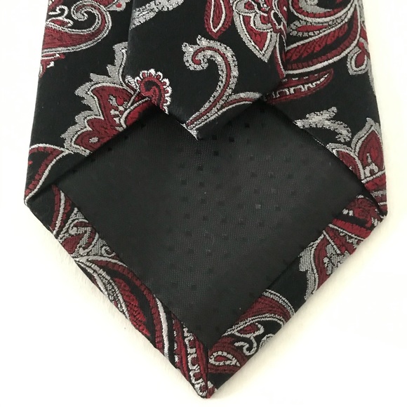 Silk Tie NWT Scotchguard Stain Resistant Red Black Silver Paisley Tie - Picture 10 of 12